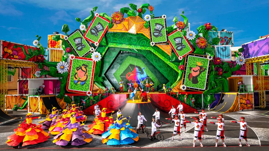 Alice et la Reine de Cœur : Retour au Pays des Merveilles — Disney Adventure World
