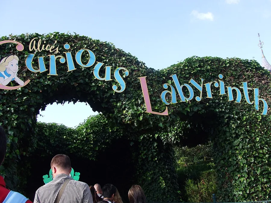 Alice's Curious Labyrinth — Parc Disneyland