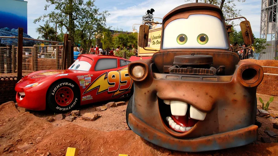 Cars - Quatre Roues Rallye — Disney Adventure World