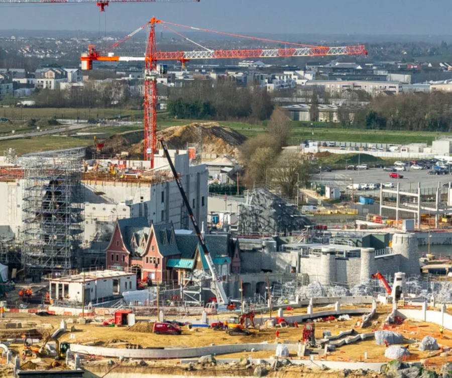 Construction de World of Frozen — Disney Adventure World