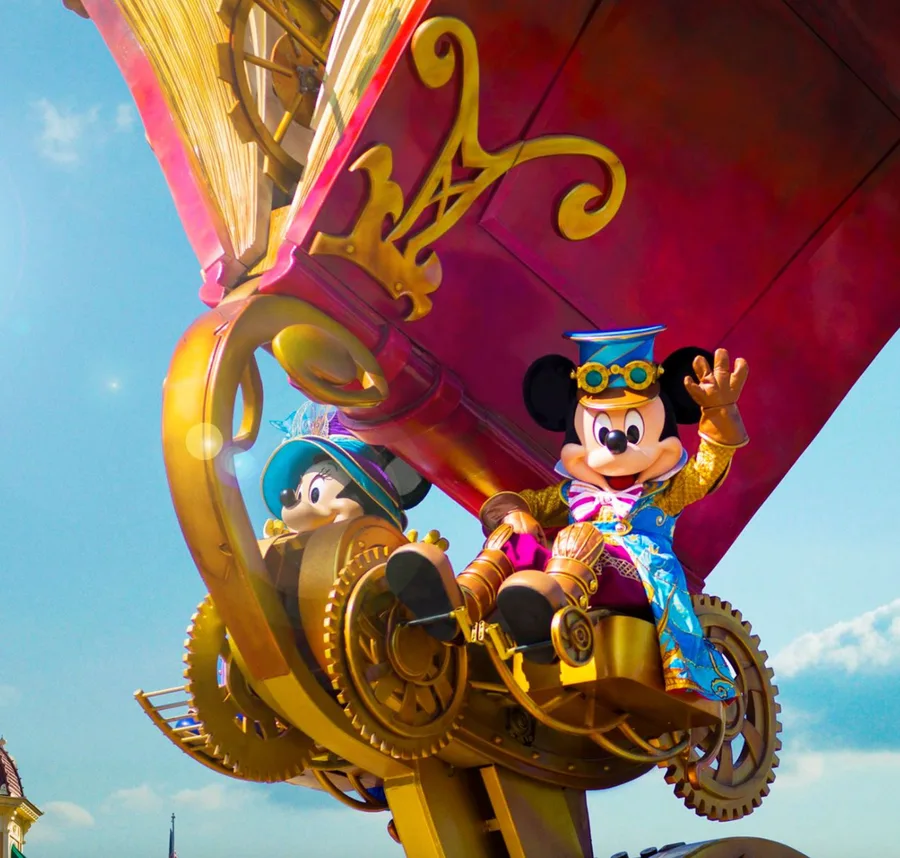 Disney Stars on Parade — Parc Disneyland