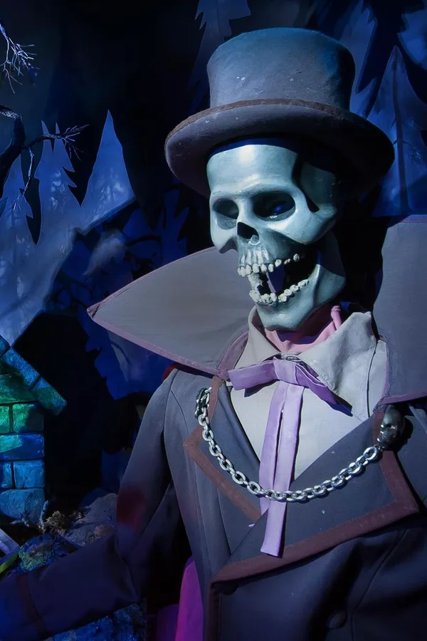 Henry Ravenswood — Parc Disneyland