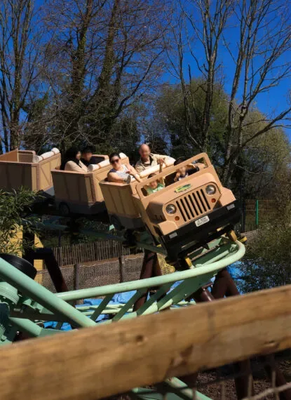 Jeepo Dino — La Récré des 3 Curés