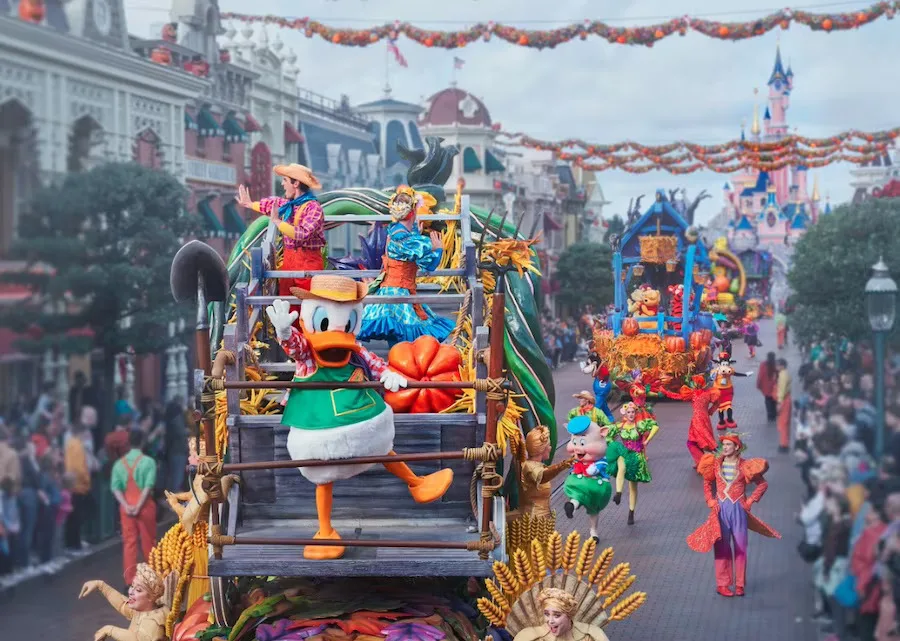 La Célébration Halloween de Mickey — Parc Disneyland