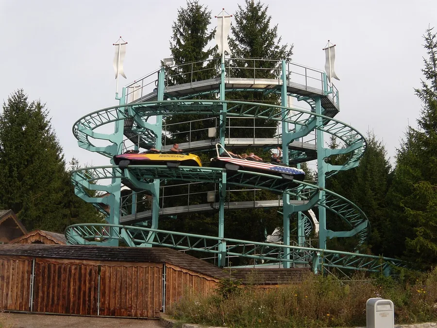 La Course de bobsleigh — Nigloland
