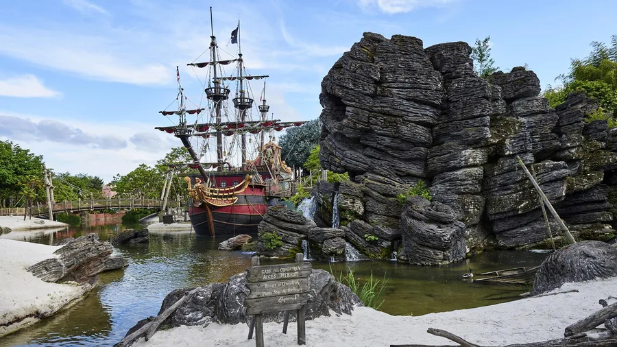 La Plage des Pirates — Parc Disneyland