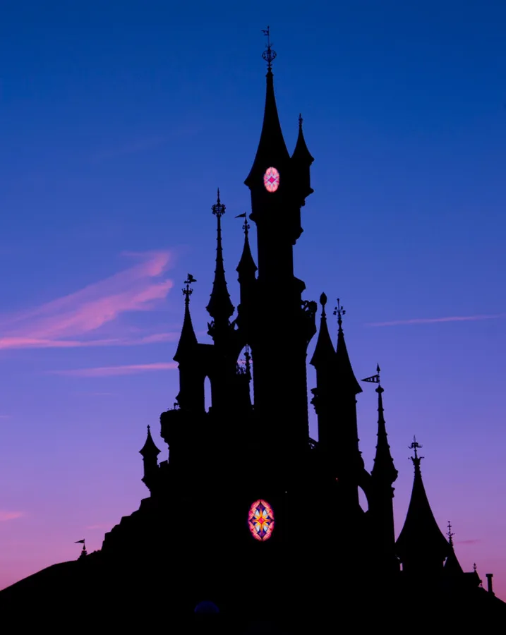 Le Château de la Belle au Bois Dormant (sunset) — Parc Disneyland
