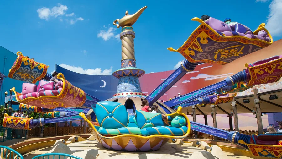 Les Tapis Volants - Flying Carpets Over Agrabah — Disney Adventure World