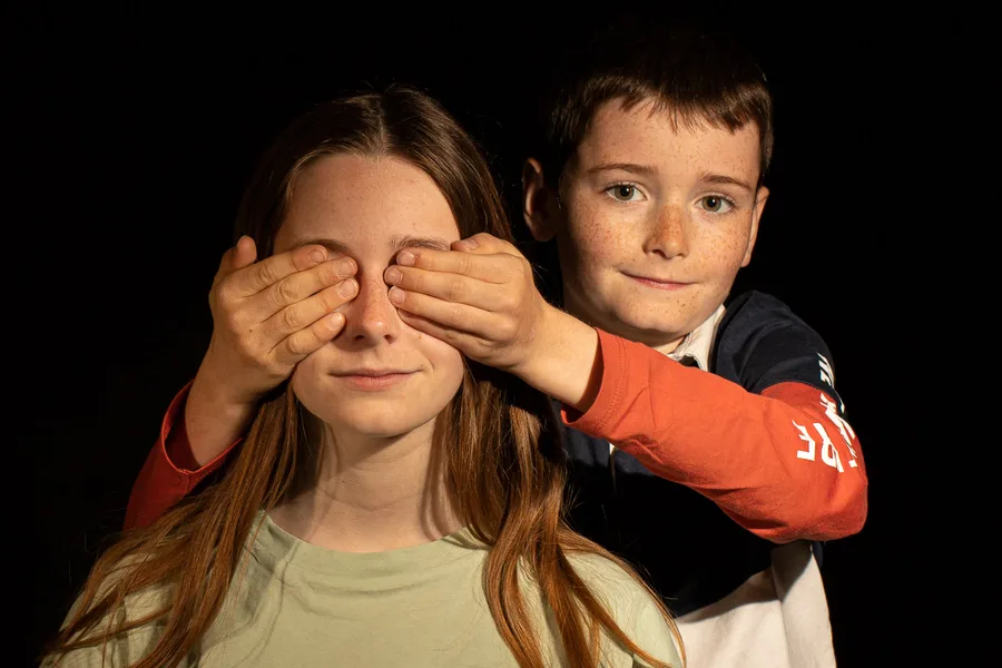 Les Yeux Grands Fermés — Futuroscope