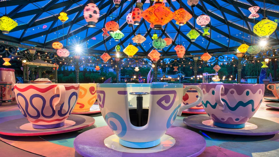 Mad Hatter’s Tea Cups — Parc Disneyland