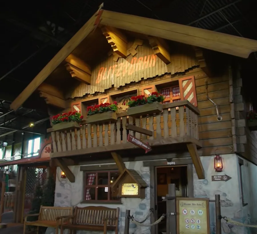 Maximus' Blitz Bahn — Toverland