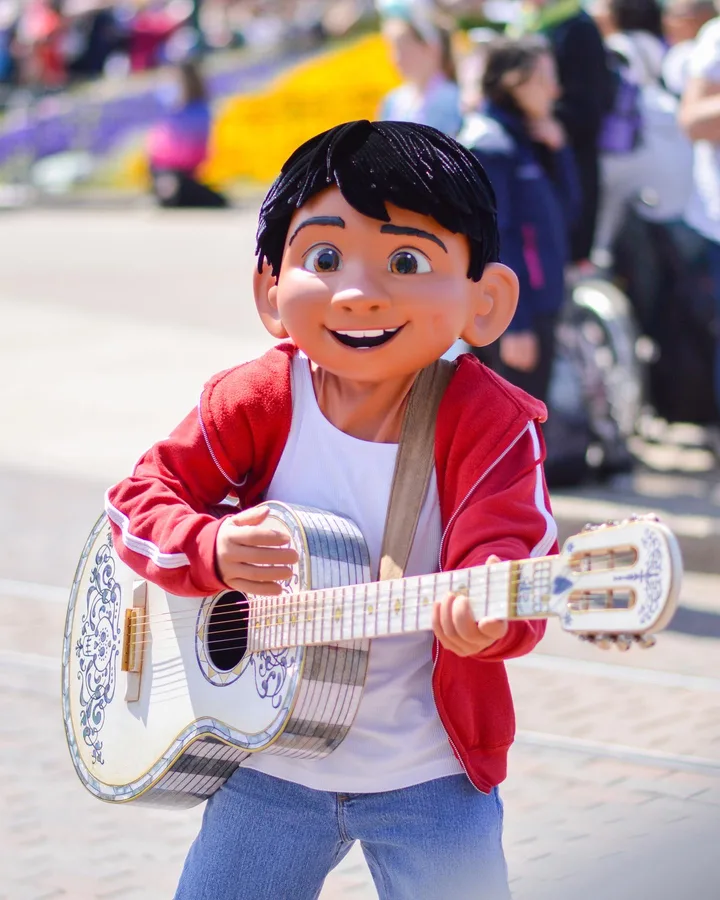 Miguel — Parc Disneyland