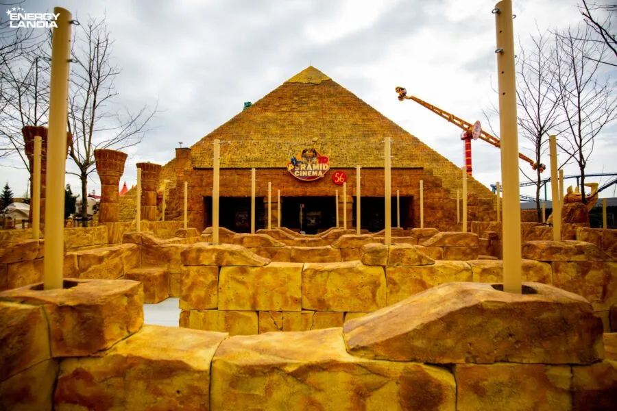 Pyramid Cinema 7D — Energylandia