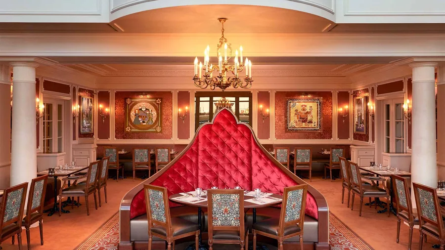 Royal Banquet — Disneyland Hotel