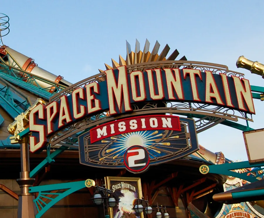 Space Mountain : Mission 2 — Parc Disneyland