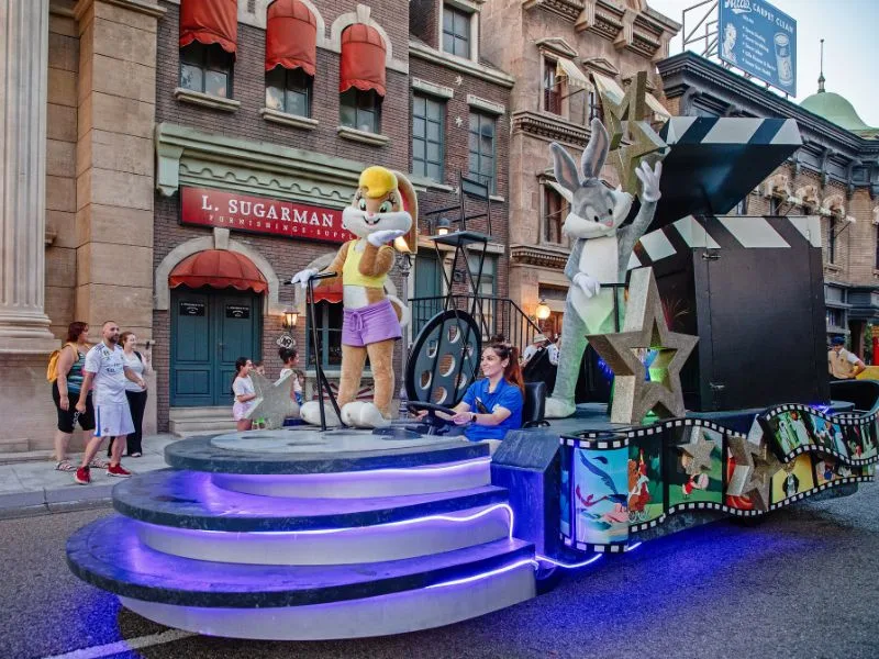 Superstars Parade — Parque Warner Madrid