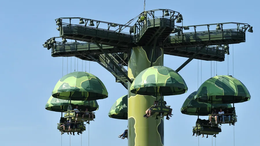 Toy Soldiers Parachute Drop — Disney Adventure World