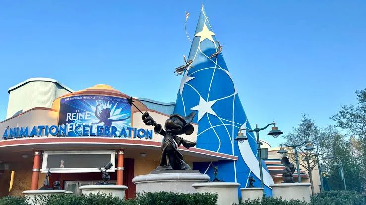 World Premiere Plaza — Disney Adventure World