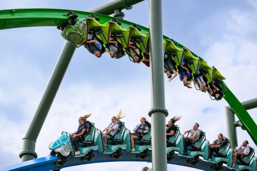 YOY — Walibi Holland